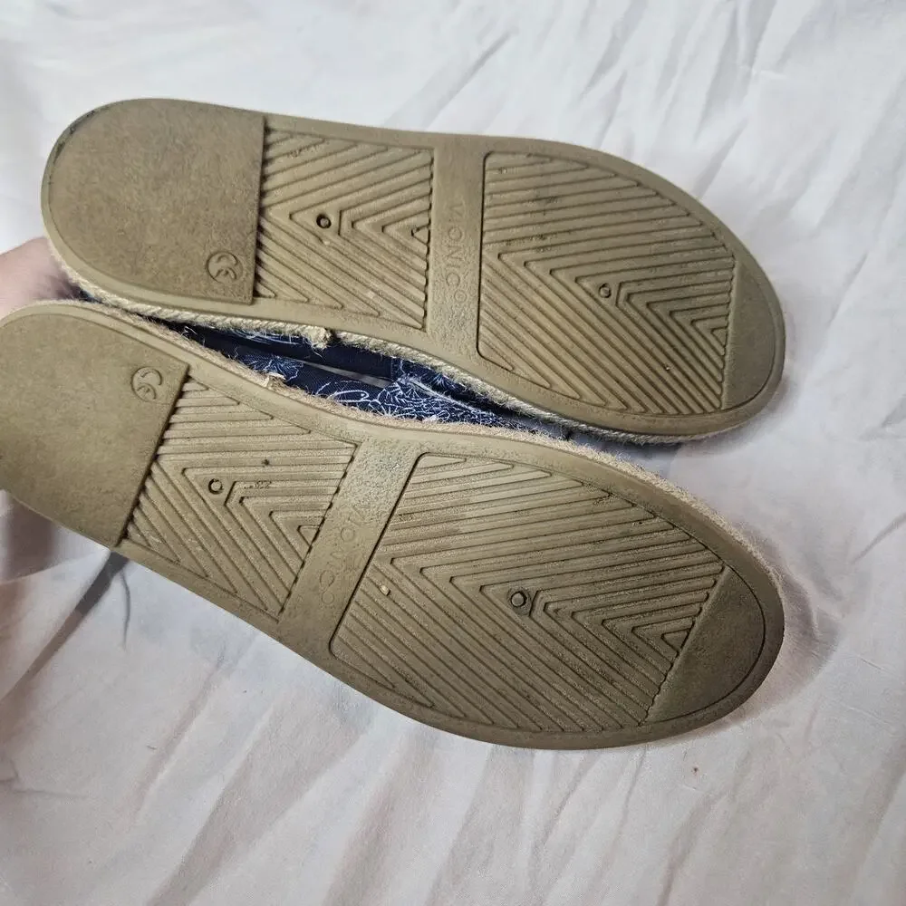 Vionic beach shoes